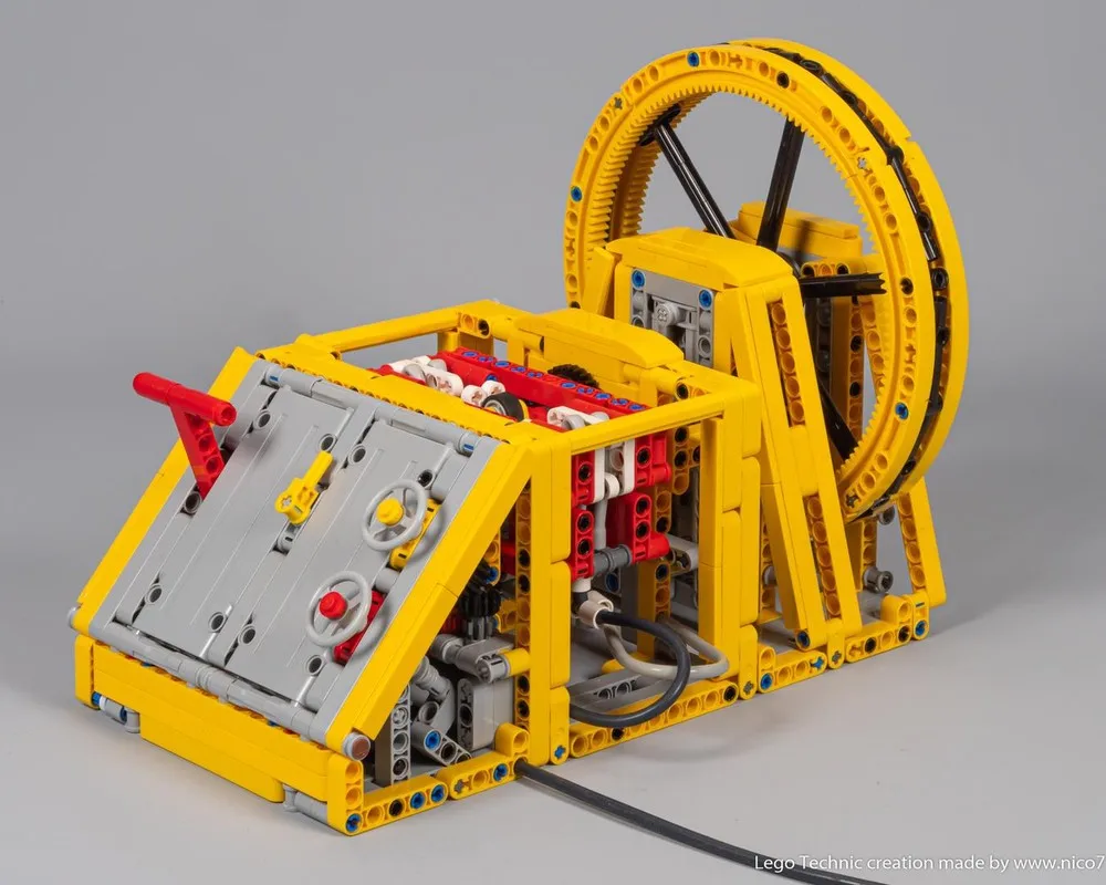 

Ideas for a boy's Christmas gift with a creative educational toy of building block model 993 parts without switches and pneumati