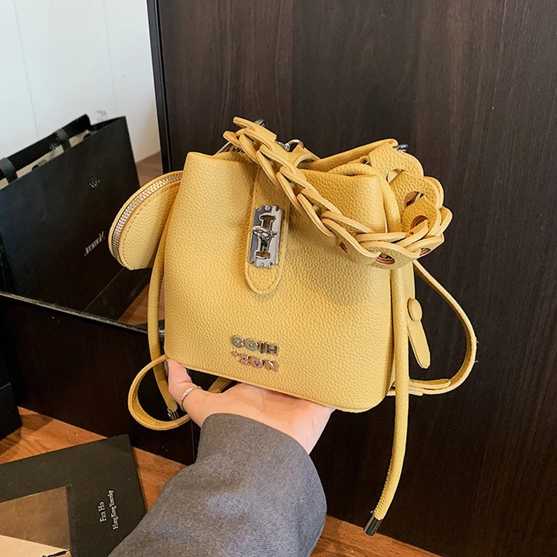 

Handheld Bucket Bag For Women 2025 New Retro Pu Leather Patchwork Shoulder Bags Trend Versatile Commuting Mini Crossbody Pack
