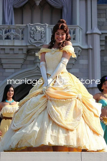 Złote aksamitne suknie balowe w stylu wiktoriańskim, z odkrytymi ramionami, marszczone, koronkowe, z gorsetem, suknia wieczorowa Belle Cosplay, na Halloween, szyta na miarę