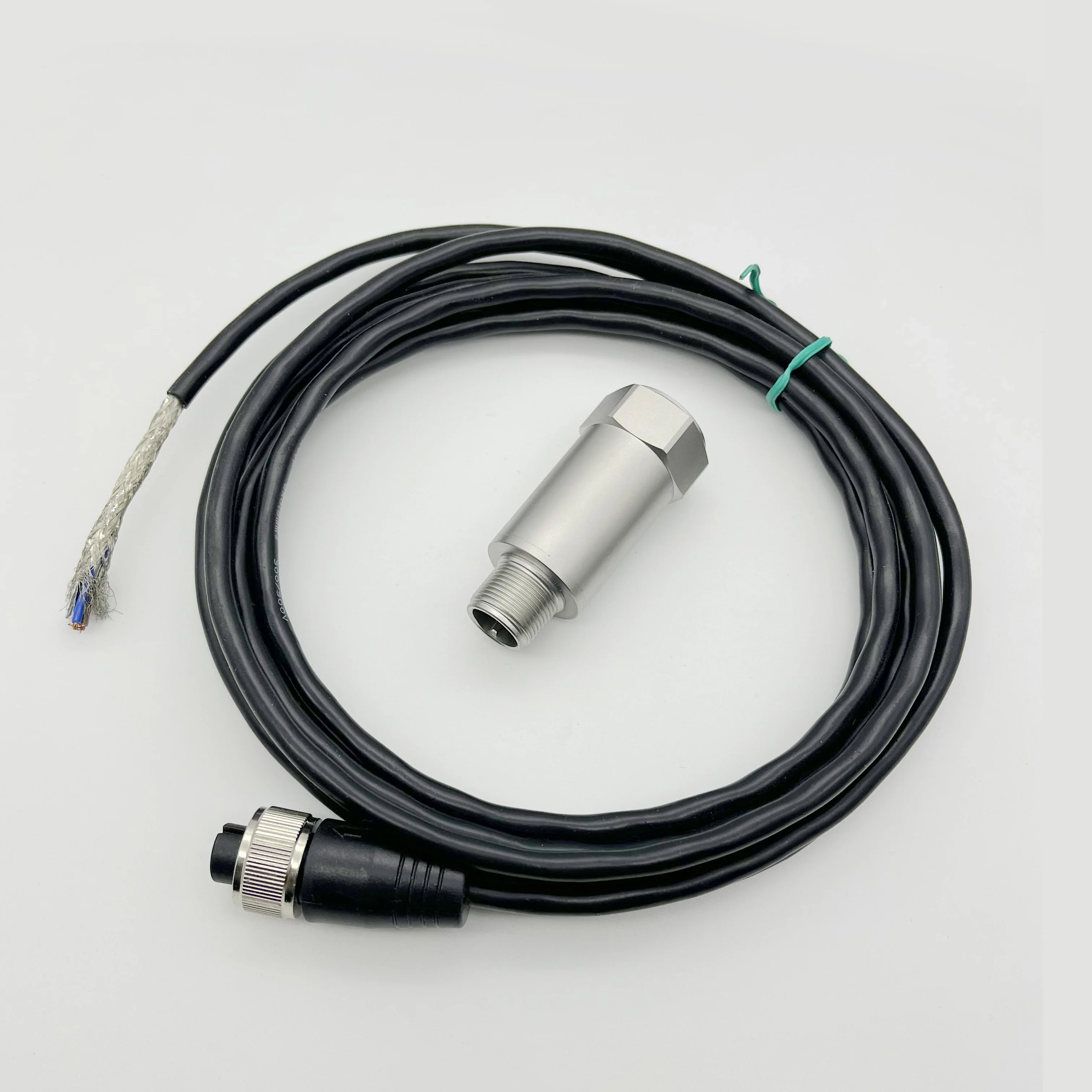 Vibration Sensor with 5Hz-1000Hz Range, 4-20mA/Digital Output for Industrial Monitoring