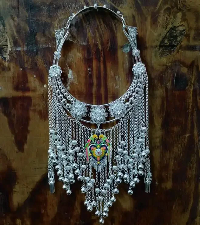 

Chinese Hmongb Necklace Dance Jewelry Tradition Metal
