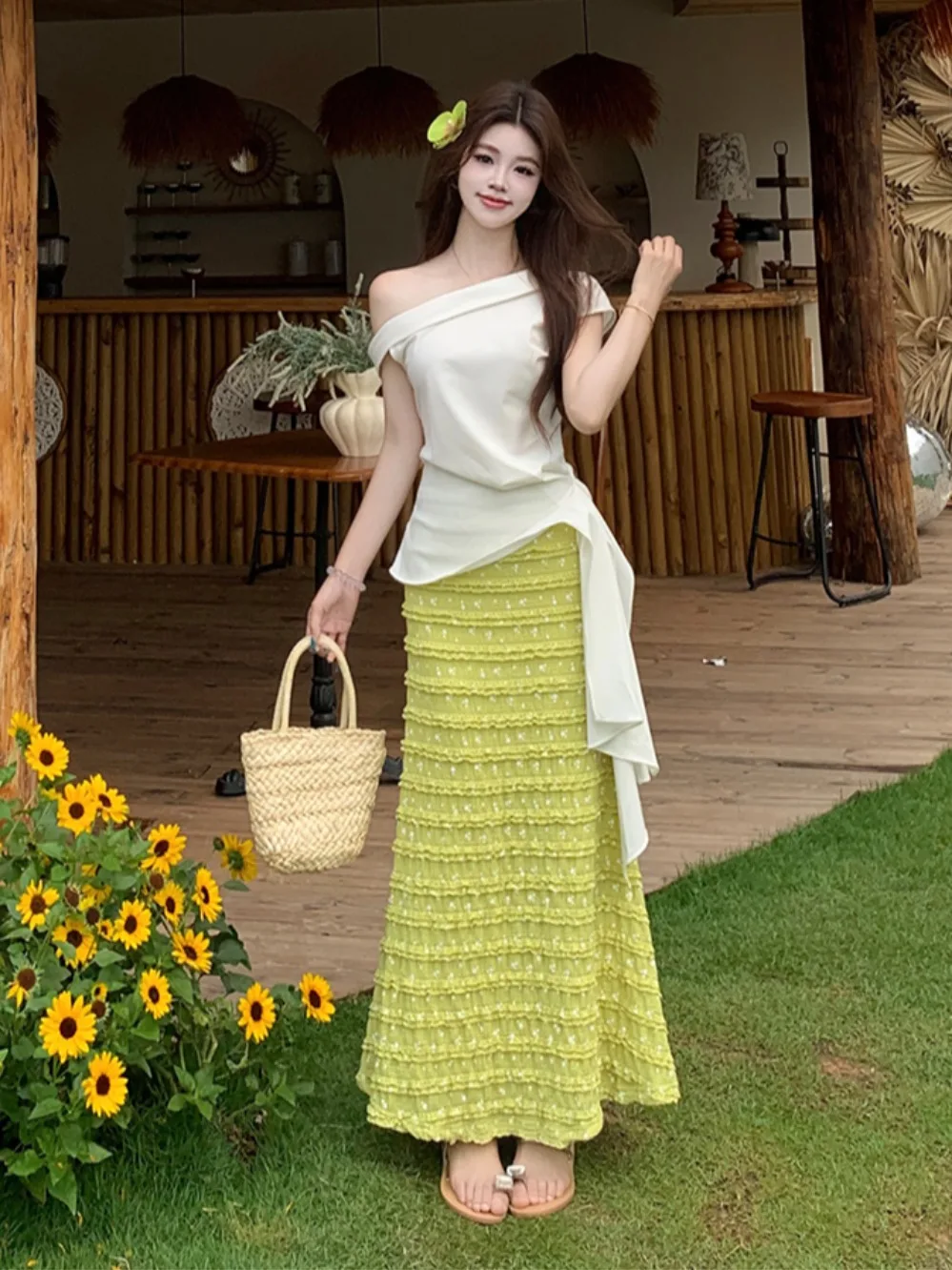 

plus Size Summer Design Sensation T-Shirt And Fish Tail Skirt Two Piece Set Casual Style Short Sleeve Asymmetrical Shoulder
