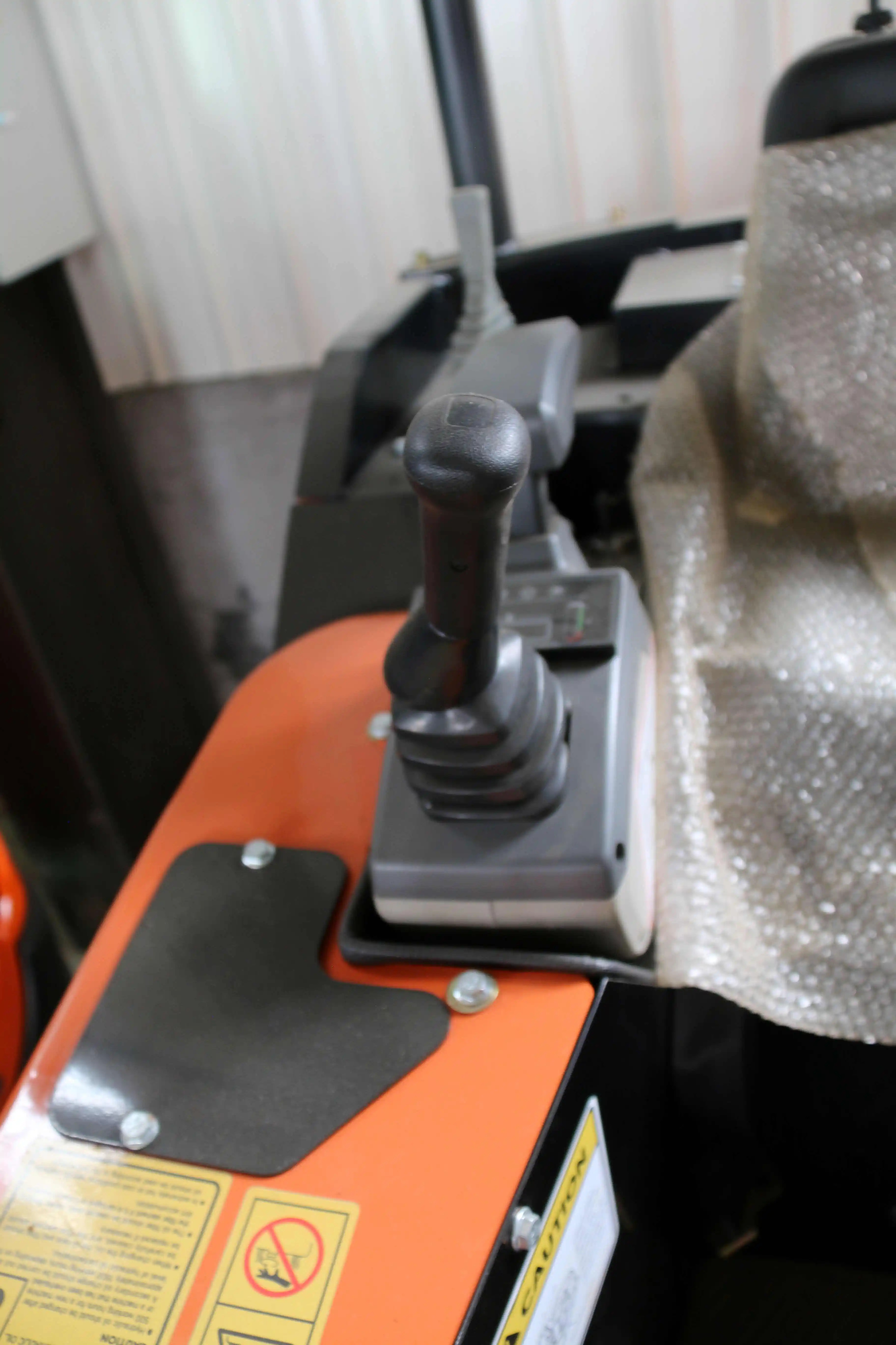 고효율, 저에너지 소비 및 저연료 소비를 갖춘 신형 크롤러 굴삭기