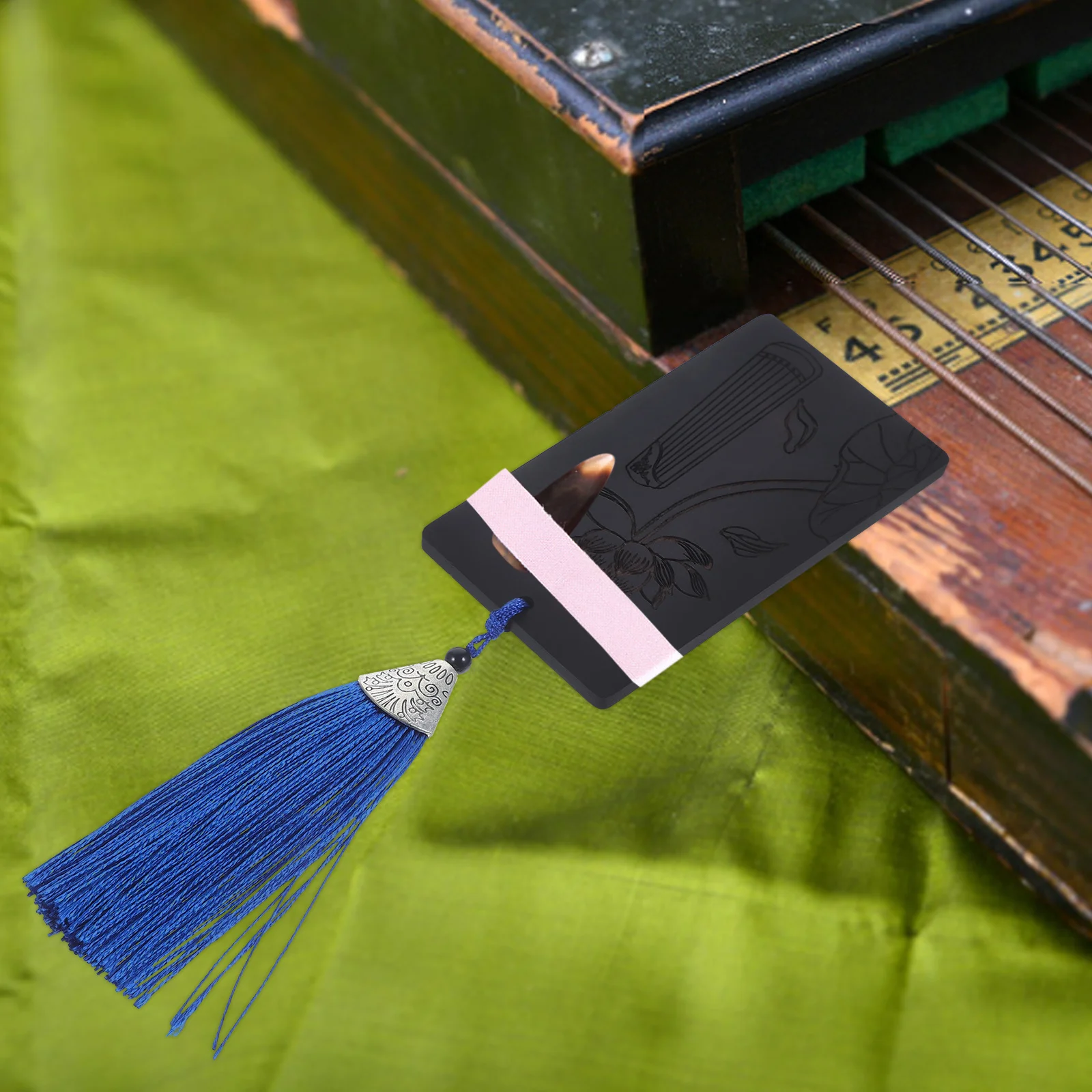 

Storage Guzheng Nail Plate Memory Card Sandalwood Board Retro Pick Container Child