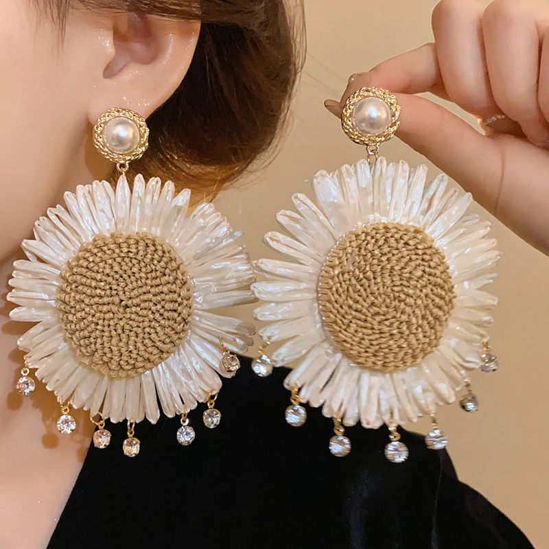 Böhmen runde kleine Gänseblümchen Strass Imitation Perle baumeln Ohrringe für Frauen Vintage