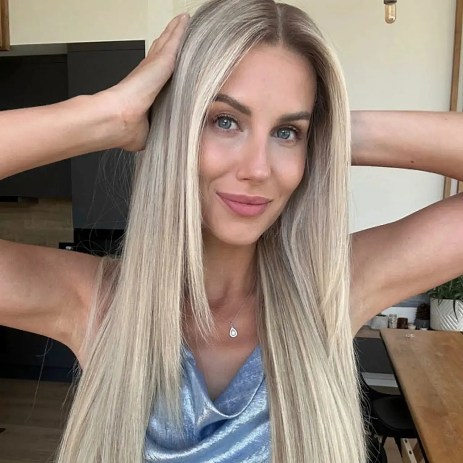 Layer Natural Straight Long Length Ombre Icy 26 Inches Synthetic Lace Frontal Wigs Soft Pre Plucked Natural Hairline Premium Wig