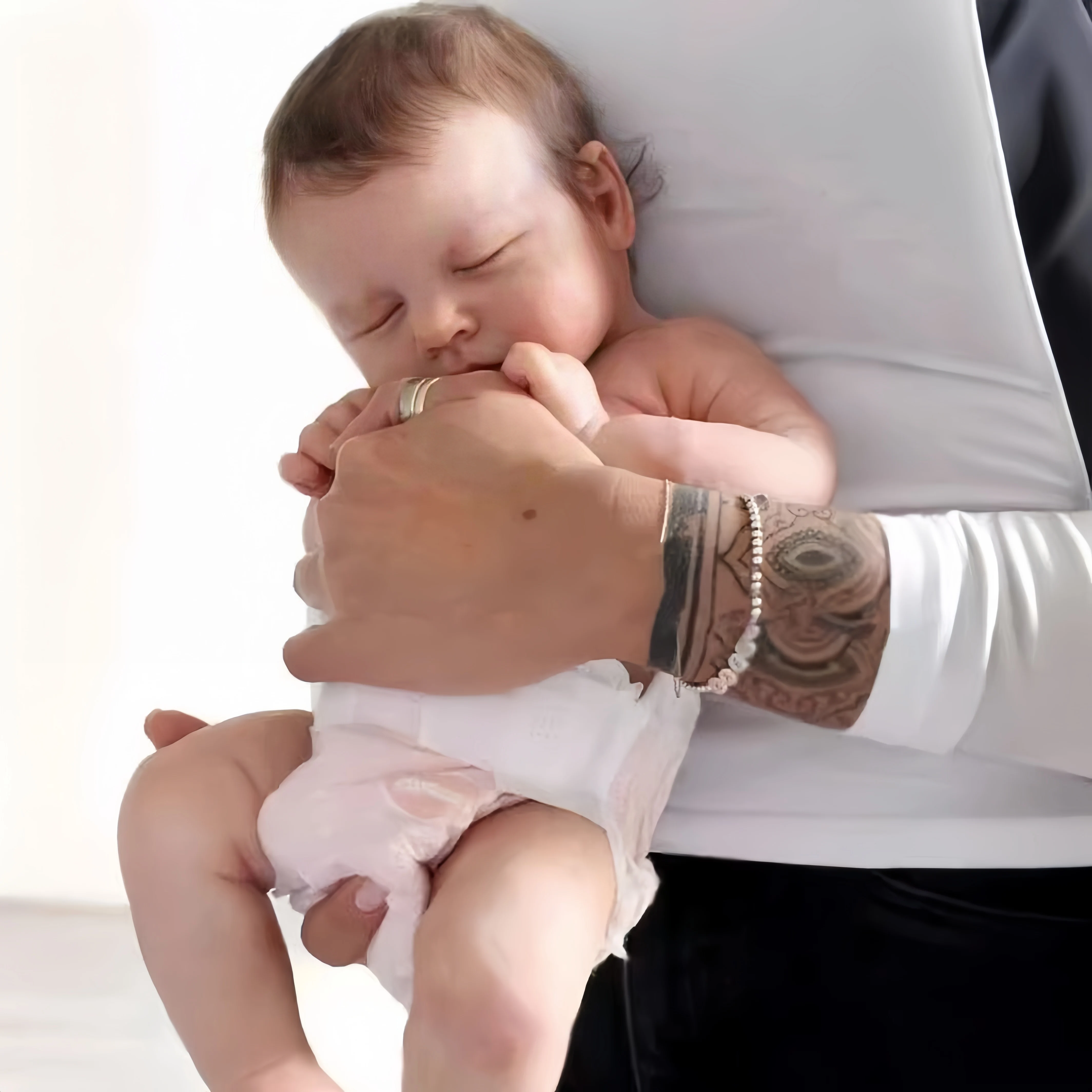 دمى أطفال نابضة بالحياة من جديد مصنوعة من الفينيل بالكامل مقاس 18 بوصة مقاومة للماء وناعمة للنوم مع شعر متجذر