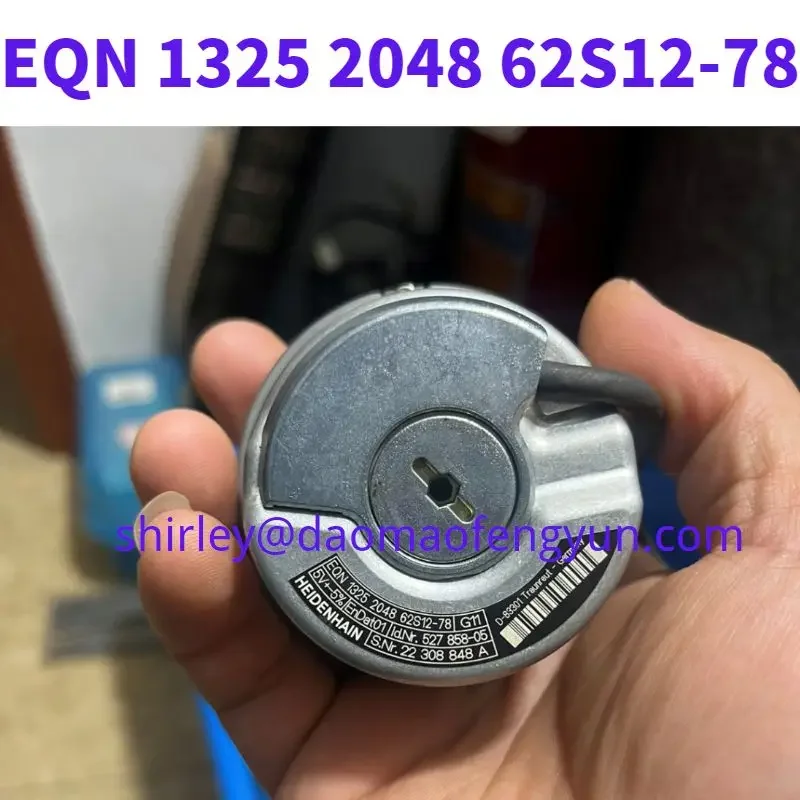 

Used Encoder EQN1325 2048 62S12-78