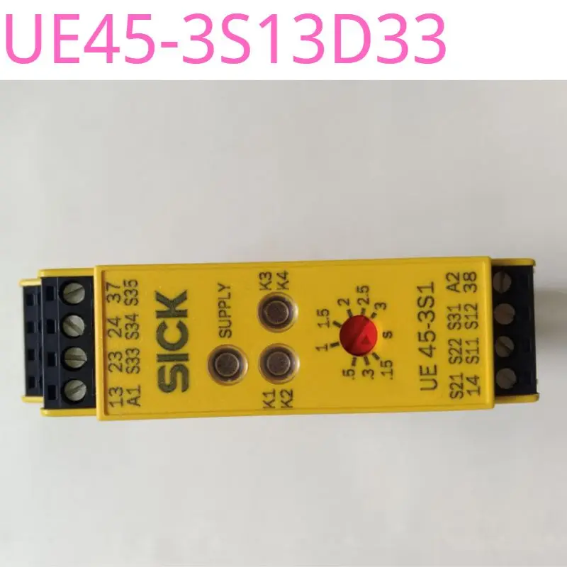 

Used UE45-3S13D33 SICK safety relay Function OK