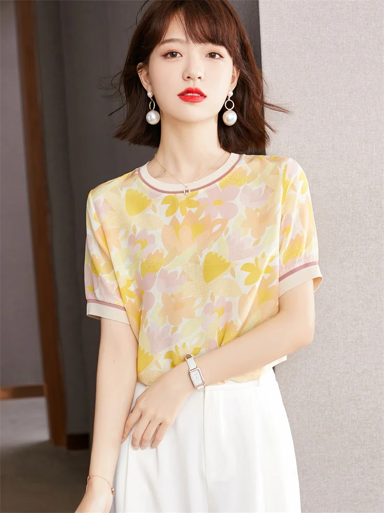 

Шелковая футболка с коротким рукавом для женщин, с абстрактным принтом, креативный повседневный топ, летняя мода 2026, универсальный свободный крой, круглый вырез, стильный дизайн