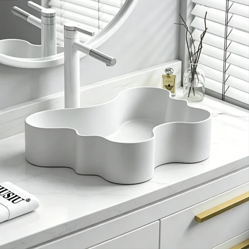 55Cm*40Cm White Ceramic Washbasin with Leaf-Shaped Design, Ideal for Modern Bathroom Equipment, Suitable for Changing Rooms, Vanity Tables, Bathrooms, Toilets, and Rvs