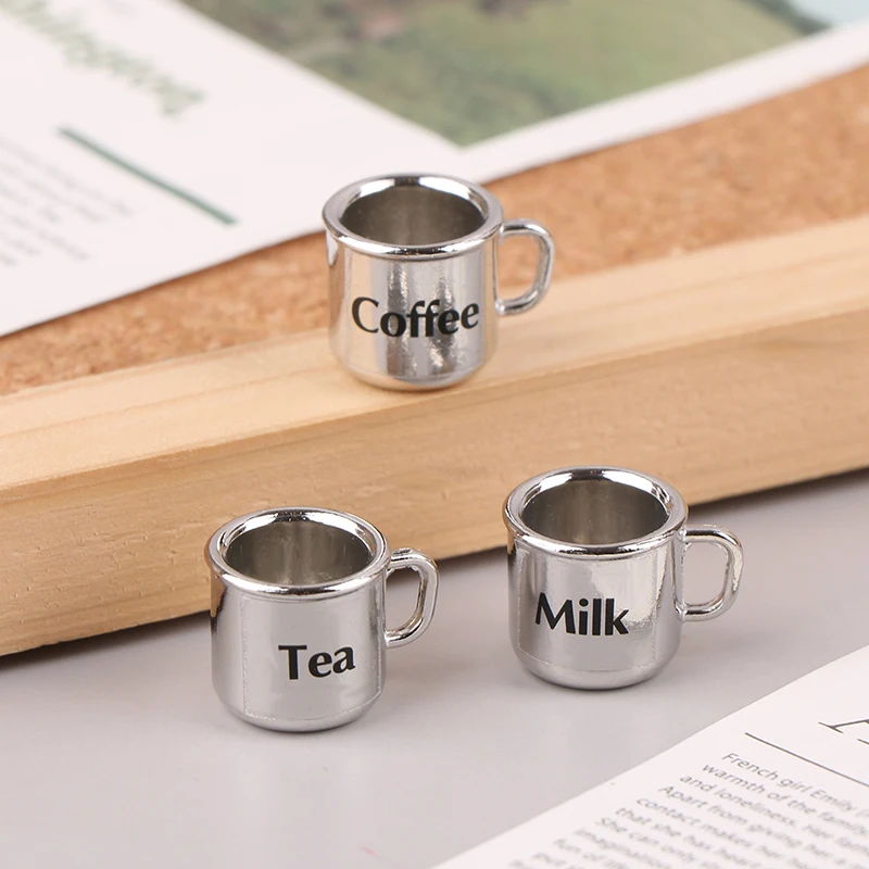 Mini taza de té y café de Metal para casa de muñecas, accesorios de cocina, juguetes de decoración para casa de muñecas, alta calidad, 1/12, 1 ud.