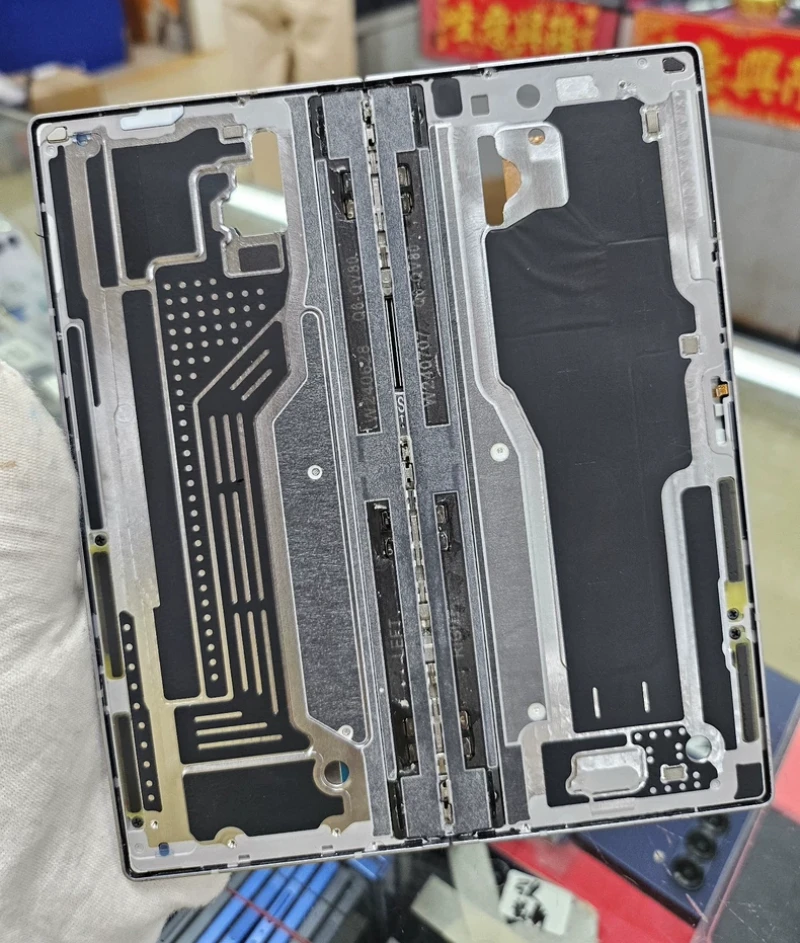 Middle Frame Housing With Hinge Rotating shaft Flex Cable Small Scratches NO LCD or Non Working LCD for Samsung Fold 6 F956