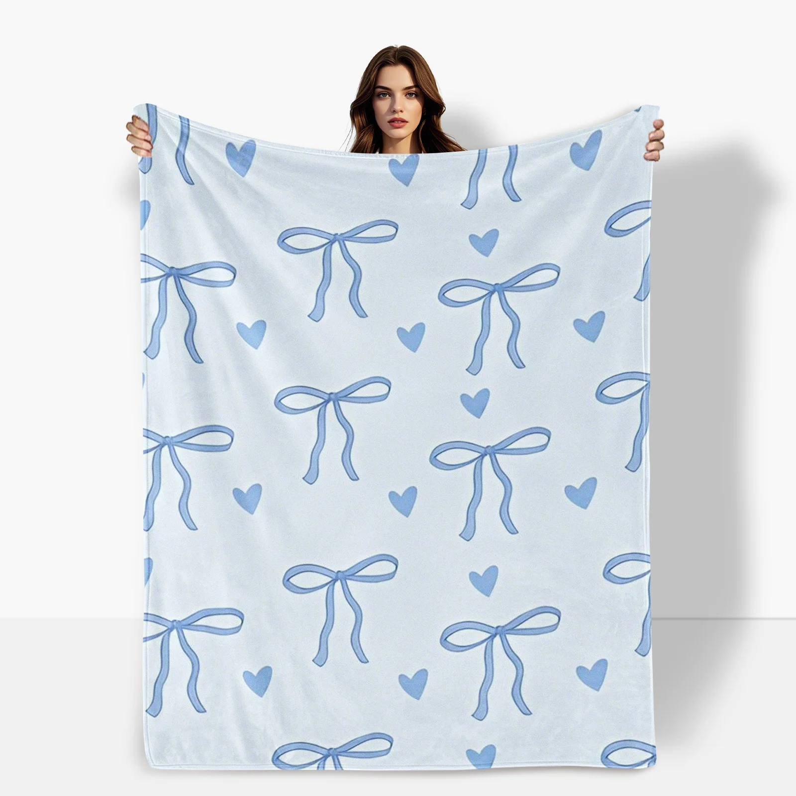 Coperta con motivo a cuore con papillon su sfondo blu Design adorabile e tessuto felpato per uno stile carino e un accogliente arredamento della stanza