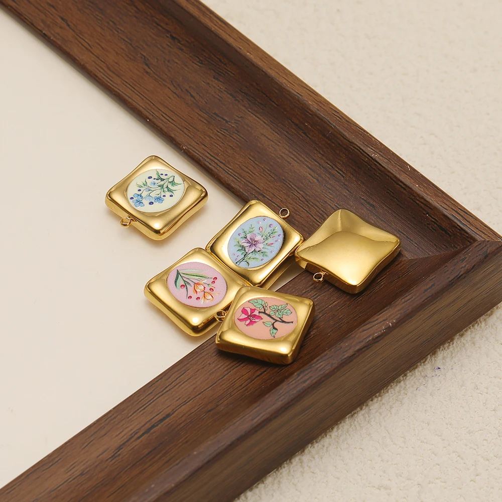 4 Stück Edelstahl-Quadrat-Emaille-Blumenanhänger für DIY-Schmuck, Halsketten, Anhänger, Armbänder, Ohrringe und Accessoires für Mädchen – Detail 5