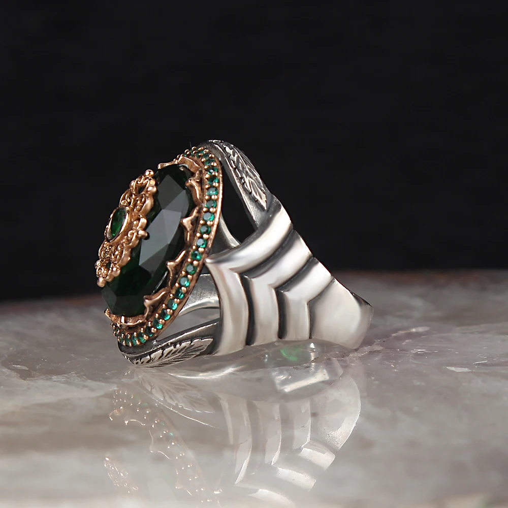 

Zircon Stone Pattern Silver Men 'S Ring