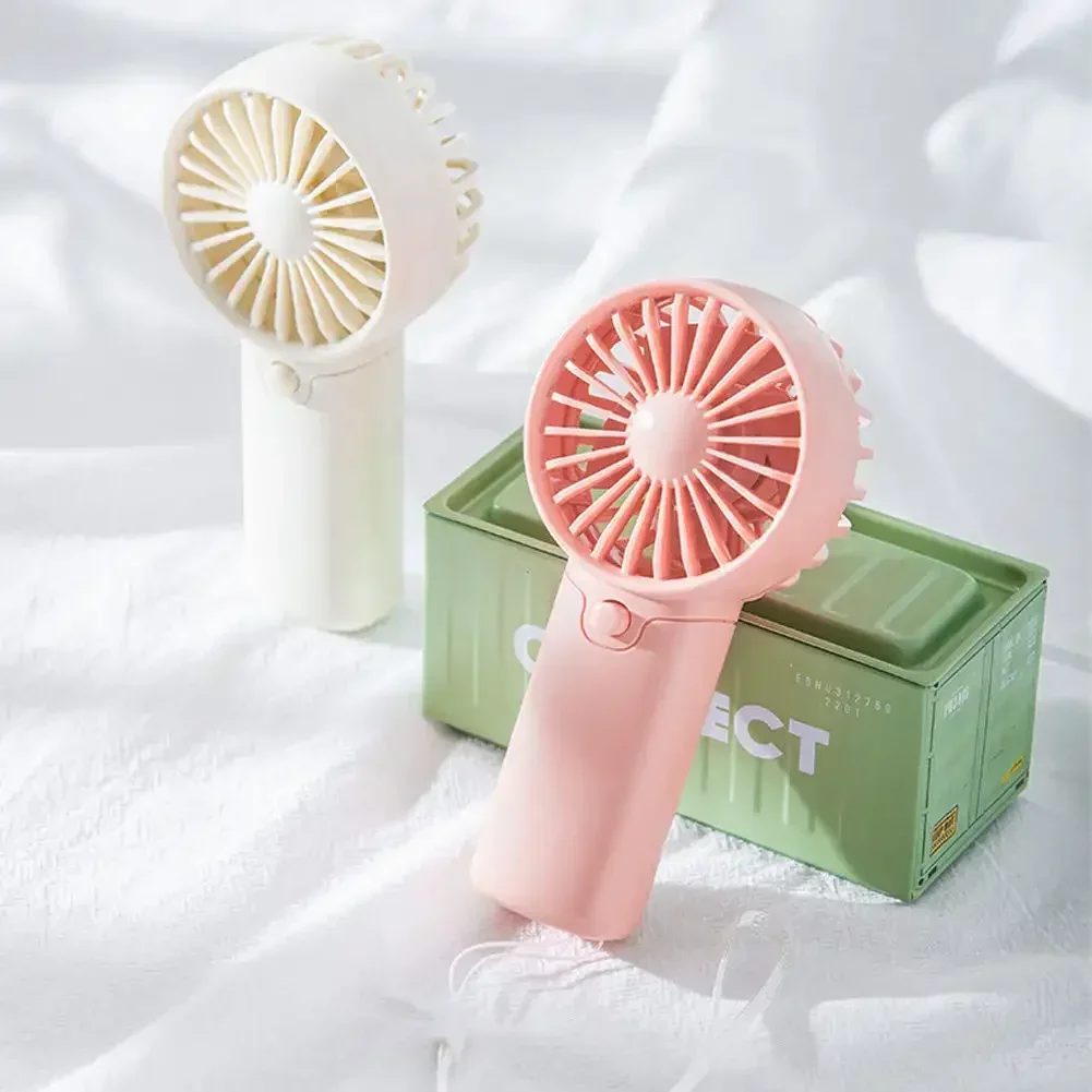พัดลมมินิน่ารัก พัดลมมือถือแบบพกพา น้ําหนักเบา พัดลมที่มีประโยชน์ ขนาดพกพา เสียงต่ํา พัดลมไฟฟ้าขนาดเล็ก ของขวัญนักเรียน พัดลมกลางแจ้ง 2024