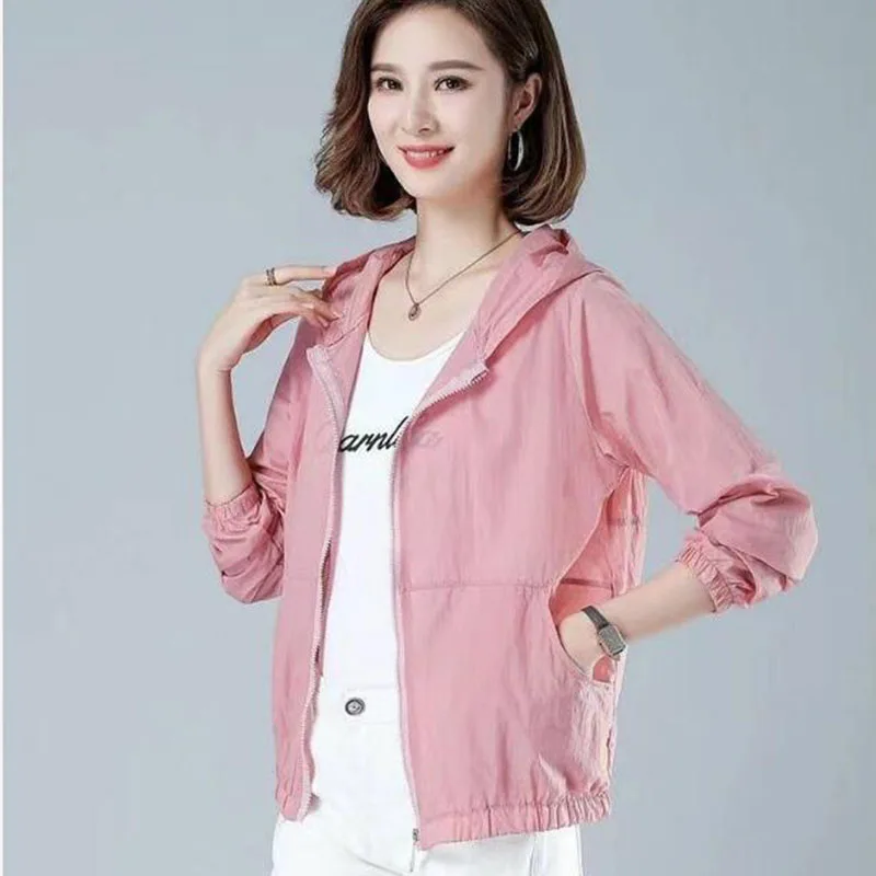 2024 New Summer Jacket Women Sunscreen Clothing Hooded Outdooru Ultraviolet-Proof Breathable Thin Coat Short Windbreaker Female