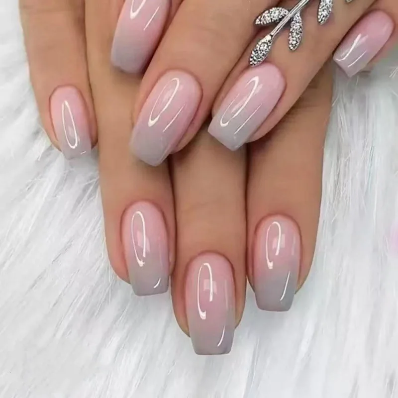 

Smoky Gray Blue Gradient Detachable Press On Nails Gentle Style Armor Design 24 Pieces