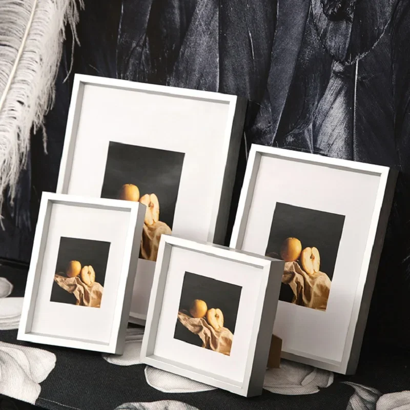 Stylish Aluminum Alloy Photo Frame Minimalist Display Stand Elegant Picture Frame & Art Frame for Home Décor