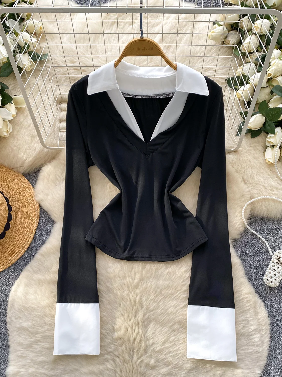 

Женская черная готическая футболка с v-образным вырезом в стиле эмо, эстетичная футболка Y2k Gyaru, винтажная лоскутная футболка с длинными рукавами, одежда 2000-х годов, осень 2025