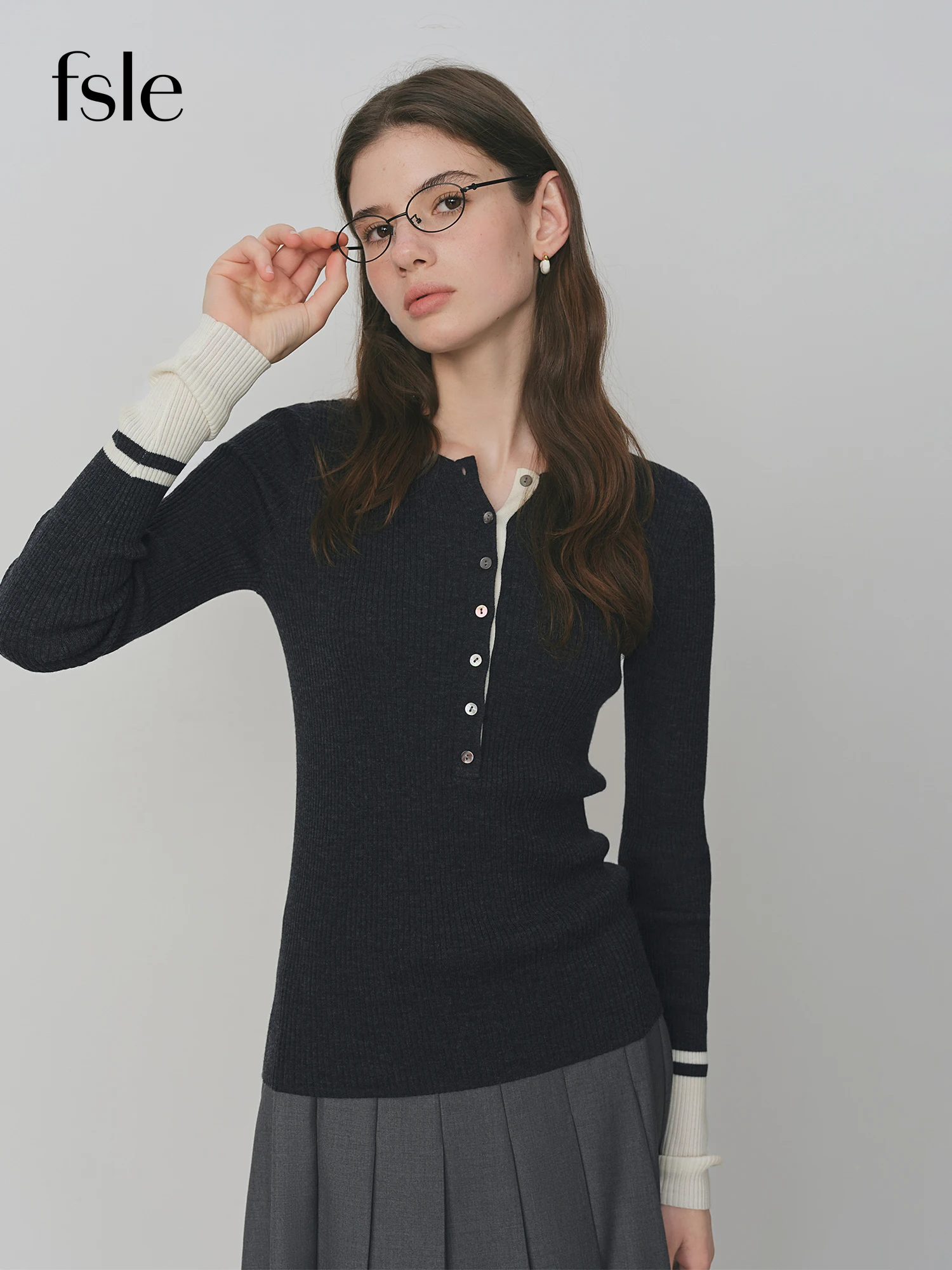 

FSLE Wool Simple Temperament Contrast Color Henry Collar Sweater 2025 Autumn New Style Inner Wear 25FS13063