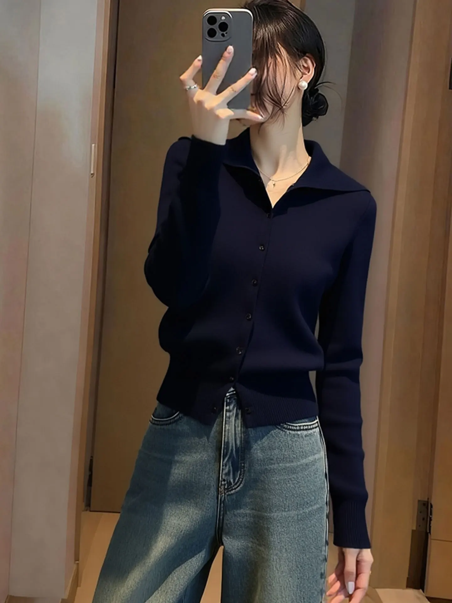 

Элегантный однотонный вязаный кардиган с длинными рукавами для женщин: модный свитер премиум-класса для зимы, повседневный и деловой стиль