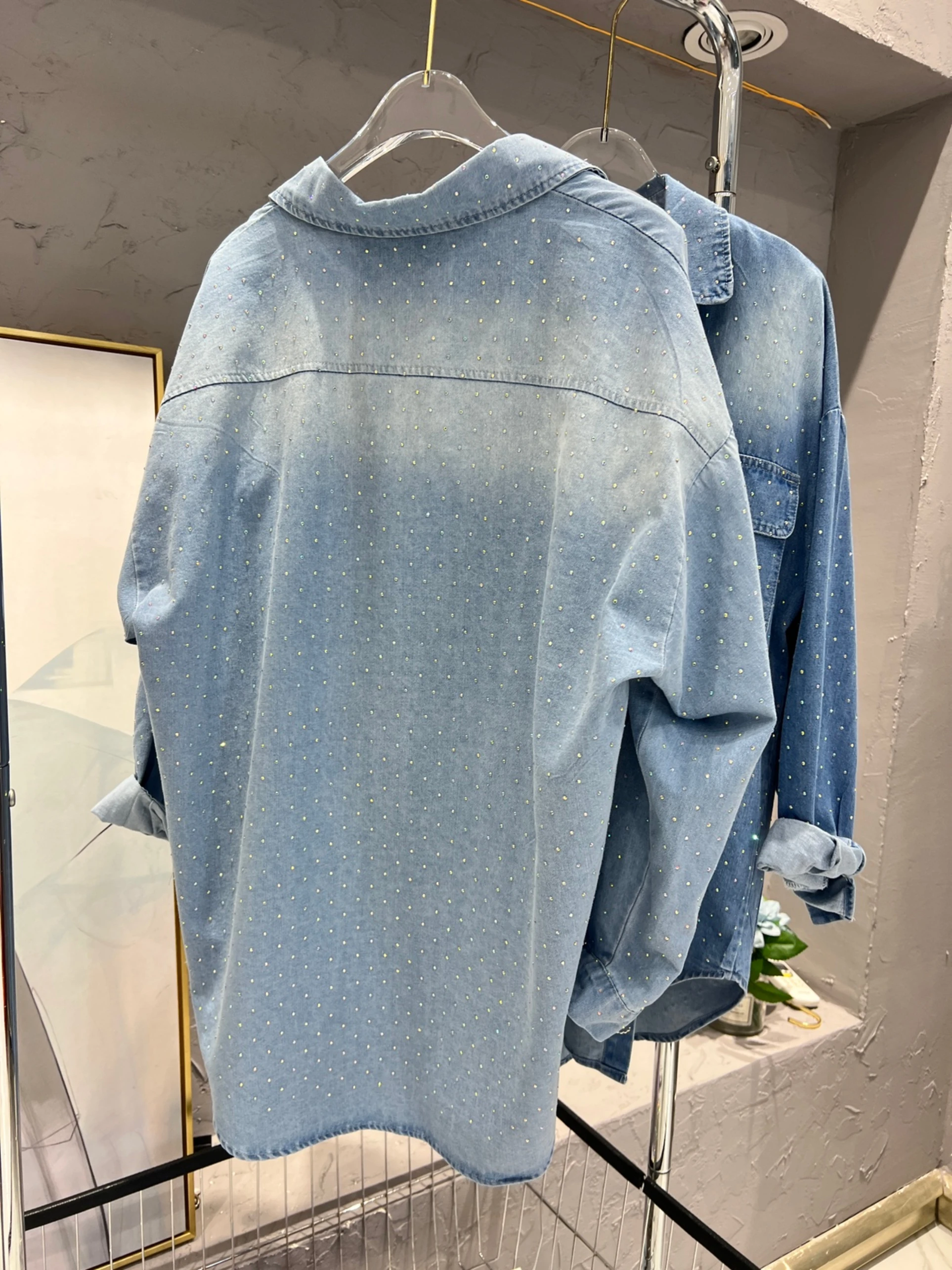 Full Diamond Denim Shirt Women's European Light Blue High Quality Loose Long Sleeve Blouse 2023 Autumn Winter New Women Shirts