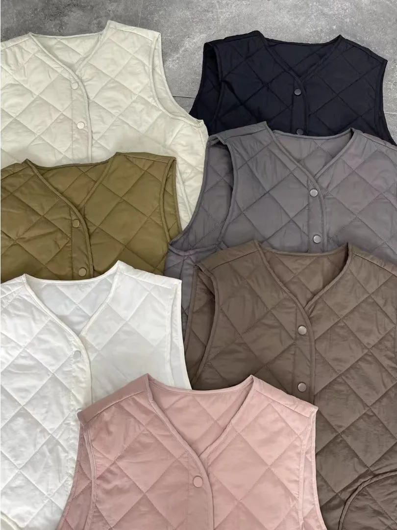 

Retro Diamond Pattern Lightweight Vest Large Size Women's Warm Buttoned V-Ne Cardigan Casual Cotton Outerwear