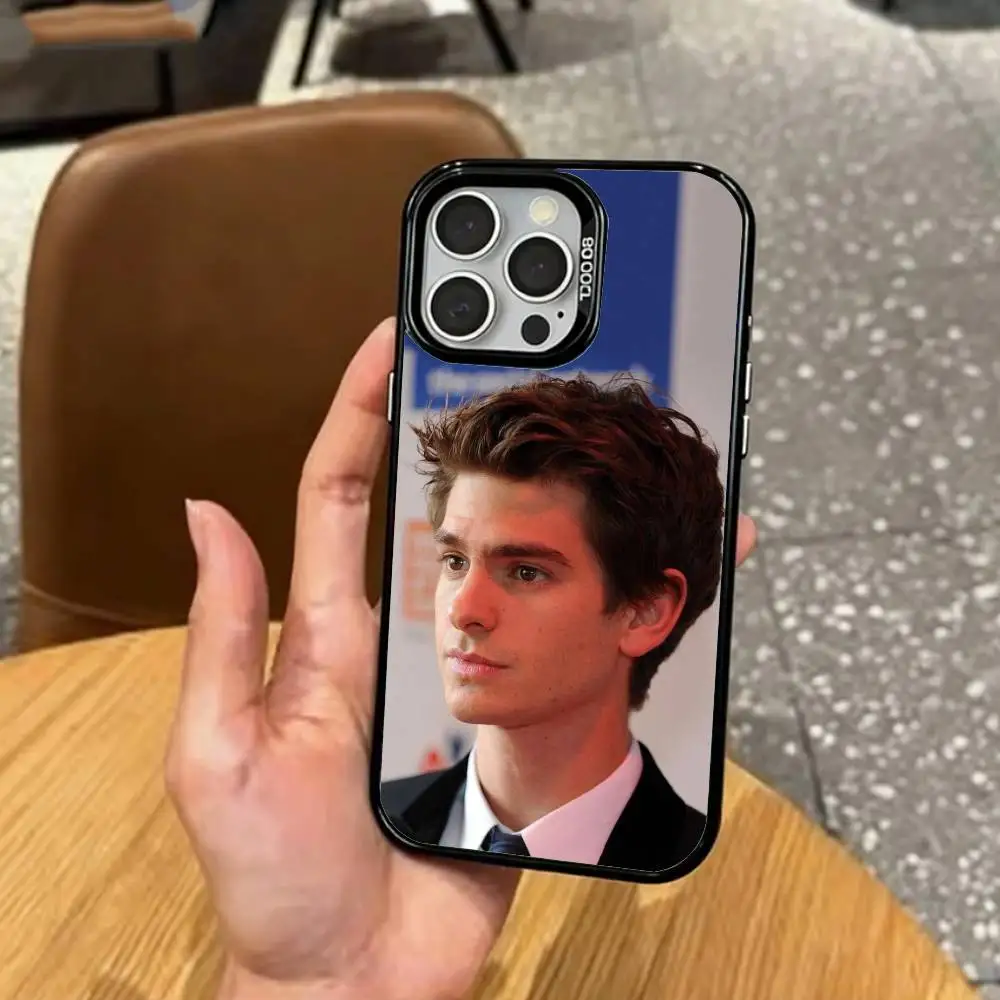 Custodia per telefono Actor A-Andrew G-Garfield per iPhone17,16,15,14,13,12,11 Plus,Pro Max Cover interna placcata in argento colorato