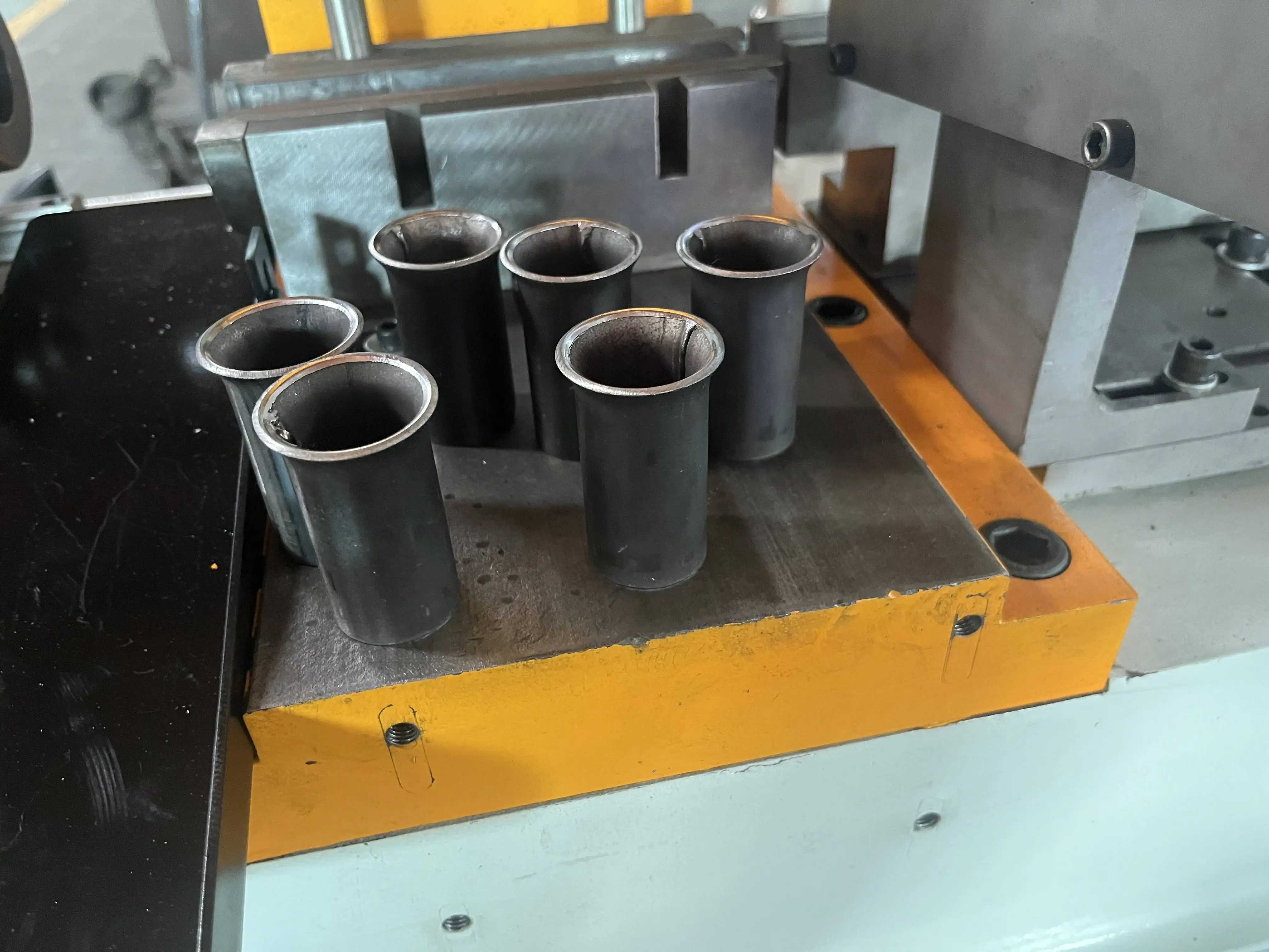 TM 60 High-Precision Automatic Feeding Pipe End Forming Machine Labor-Saving Tube End Machine