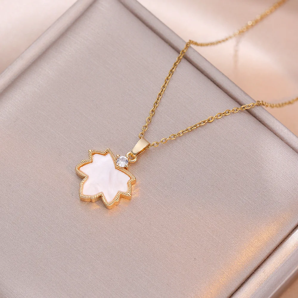 2025 موضة مابل ليف قلادة قلادة للنساء الذكرى مجوهرات اكسسوارات فتاة هدية لطيف المرأة تقليد قلادة من الصدف