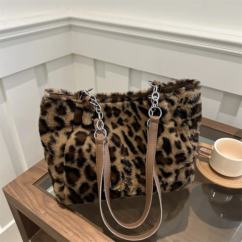 Plush Shoulder Underarm Handbag Women Leopard Tote Bags Lady Luxury Fluffy Shoulder Bag Chain Large Capacity Commuter Handle Bag