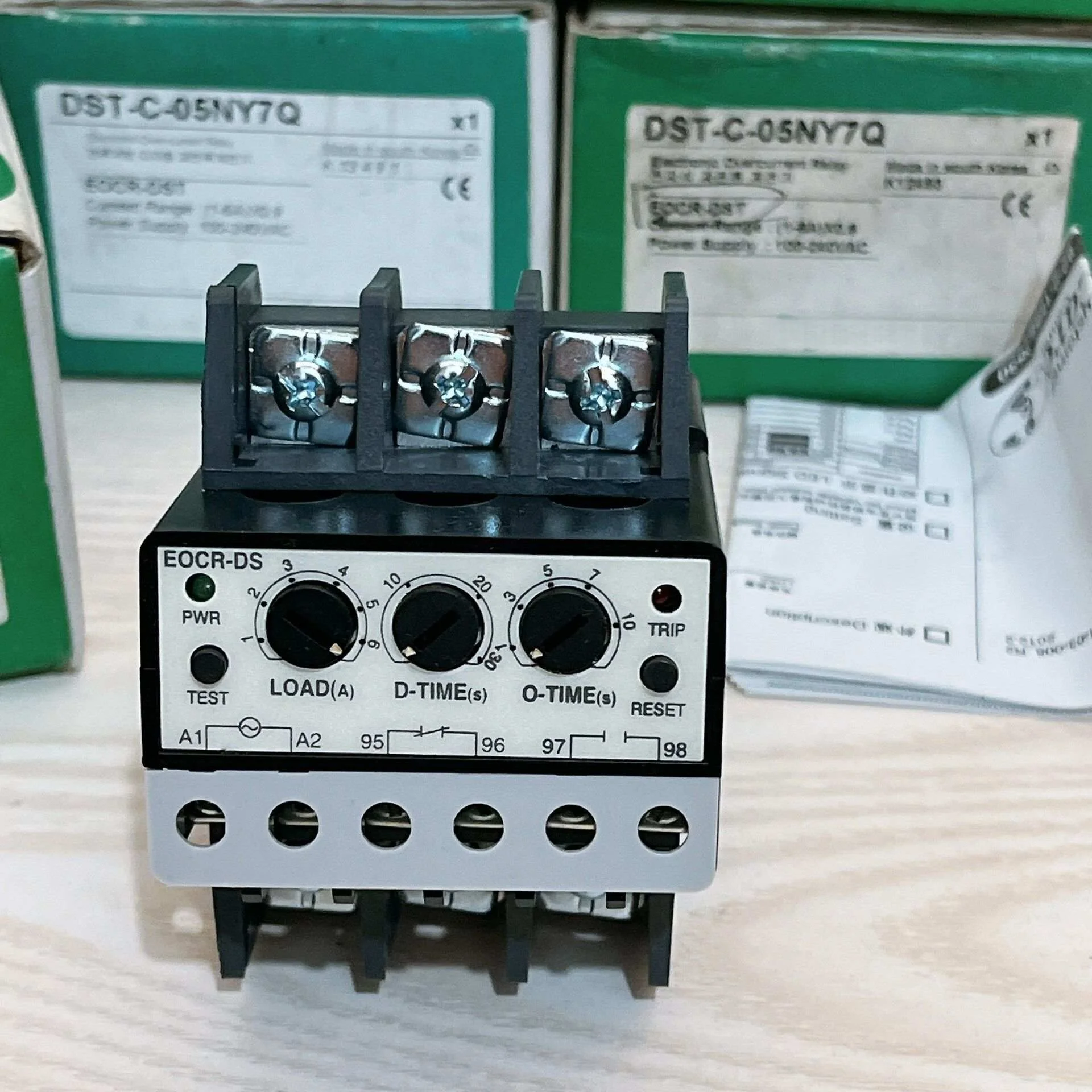 

Термореле DST-C-05NY7Q, абсолютно новое, оригинальное