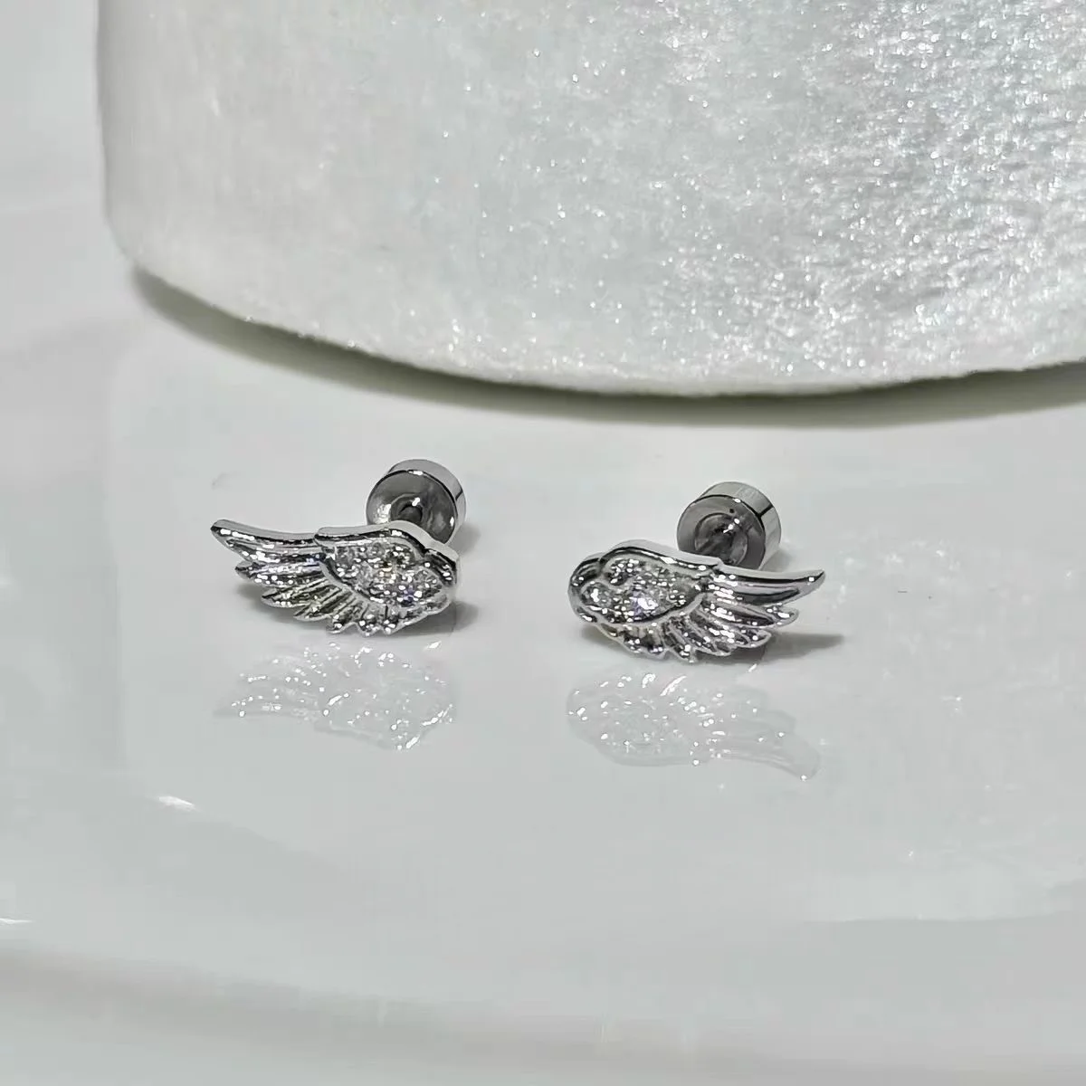 Women's Vintage Angel Wings Stud Earrings, Creative Gift