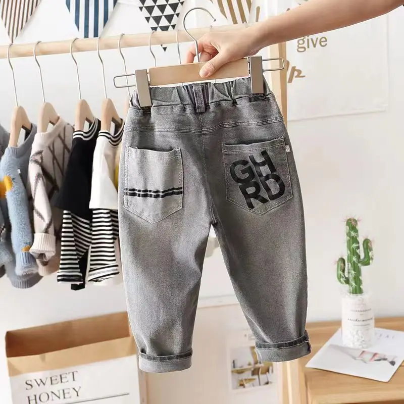 Bambini ragazzi Jeans primavera e autunno ragazzi pantaloni Jeans larghi per bambini nuovi pantaloni lunghi per bambini alla moda edizione coreana