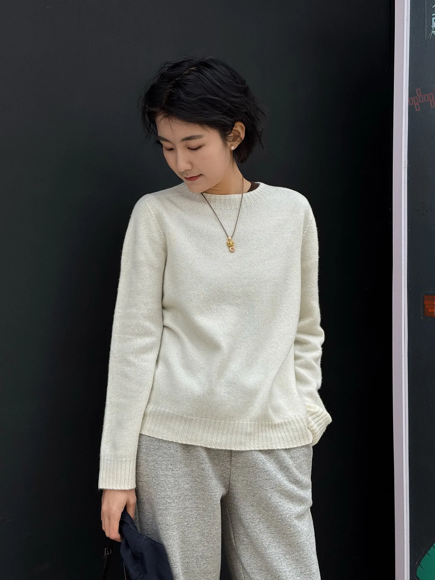 

Женский белый шерстяной свитер Langqing с круглым вырезом, длинными рукавами, вязаный, облегающий, весенний, новый, для повседневной носки