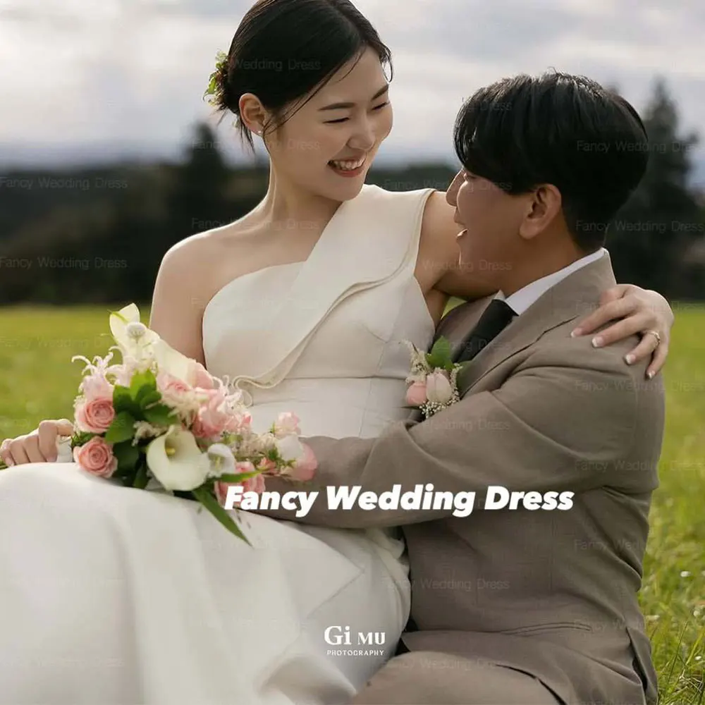 

Fancy Graceful One Shoulder Evening Dress Korea PhotoShoot Elastic Satin Mermaid Wedding Dress Back Corset Customized