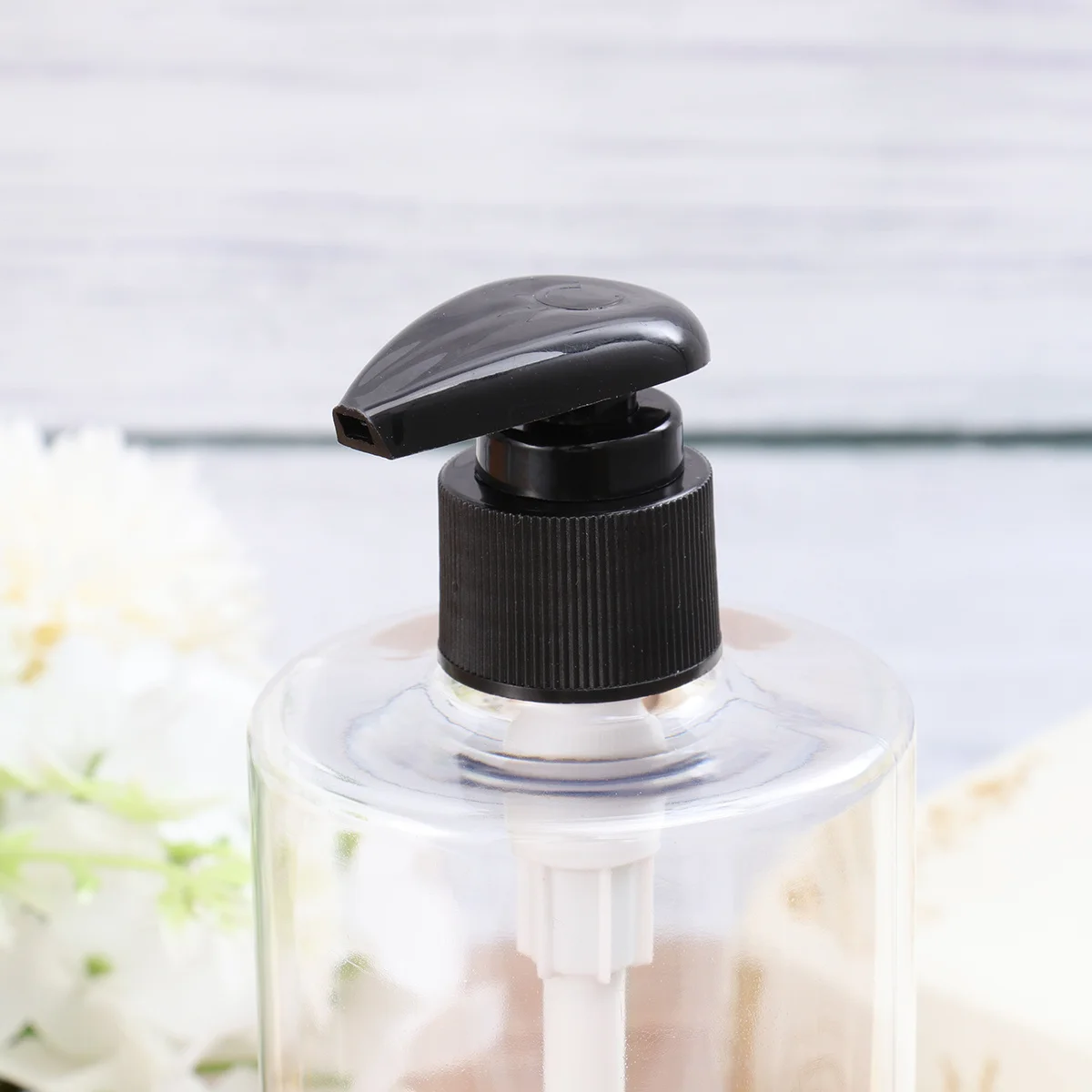 

4pcs 500Ml Empty Lotion Bottles Refillable Reusable Containers Shampoo Conditioner Cream Soap Travel Portable
