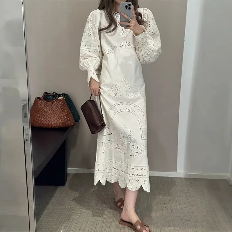 

【Gift Free】2026 Early Spring Romantic French Lace Embroidered Lantern-Sleeve Dress, High-Waist Fan-Hem Midi Dress for Women