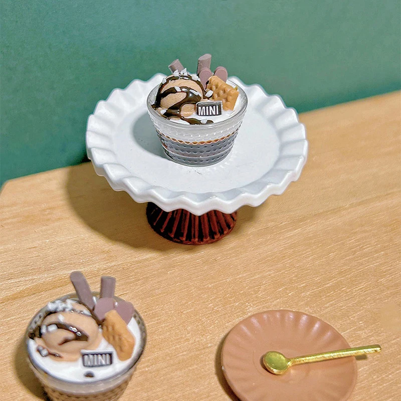 1Pcs Dollhouse Simulation IceCream Dessert Cup Toy Model Dollhouse Miniature Kitchen Food Accessories Dolls House Decoration Toy