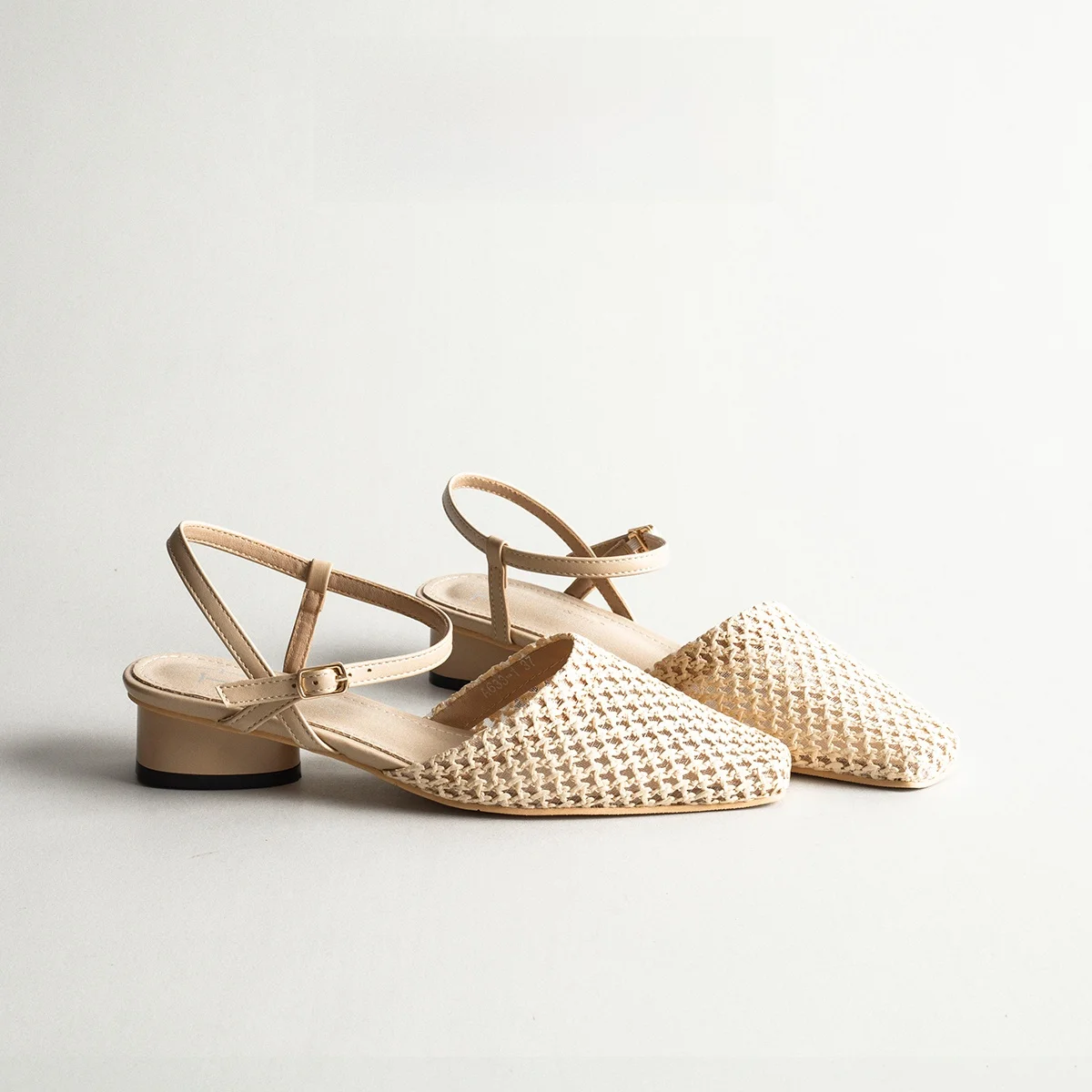 

Retro Woven Toe Roman Sandals Women's Summer Versatile Breathable Casual Holiday Style Personality Square Head Sandals