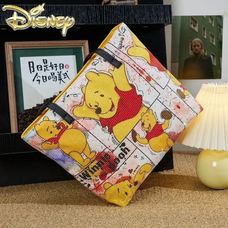 2025 Winnie The Pooh New Women's Handbag Fashion High Quality Diamond Inlaid Shoulder Bag Cartoon Versatile Women's Shopping Bag