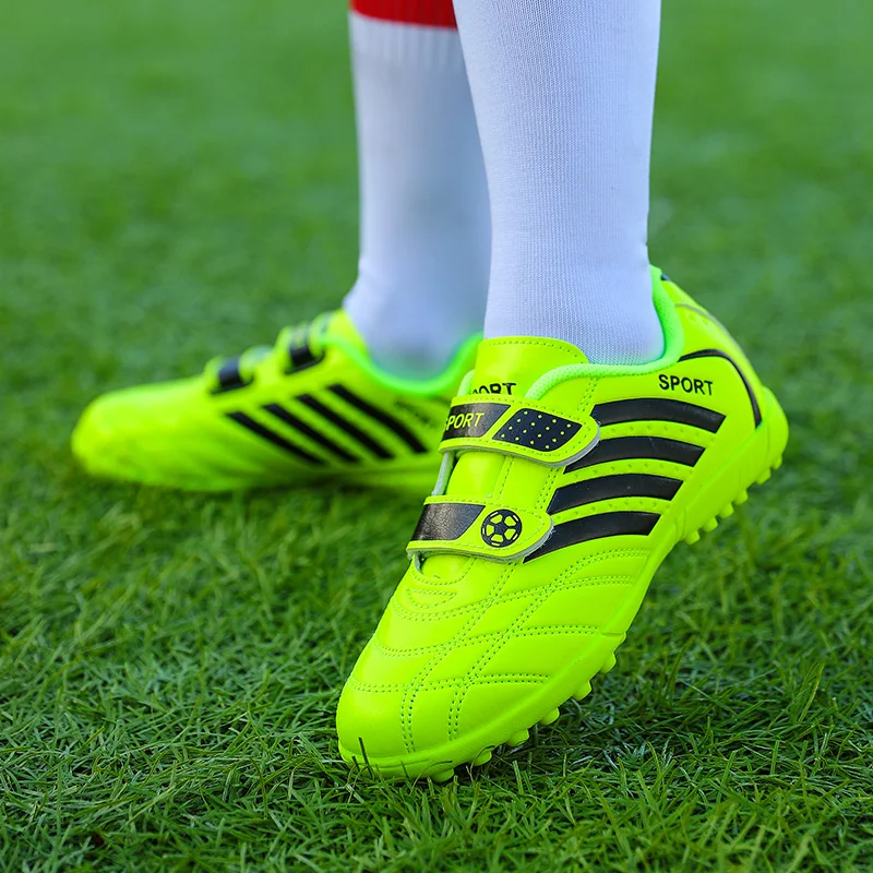 Hot Sale Cheap Green Kid\'s Soccer Shoes Turf Ultra-light Children’s Football Shoes Hook and Loop Size 28-38 Soccer Cleats Boy
