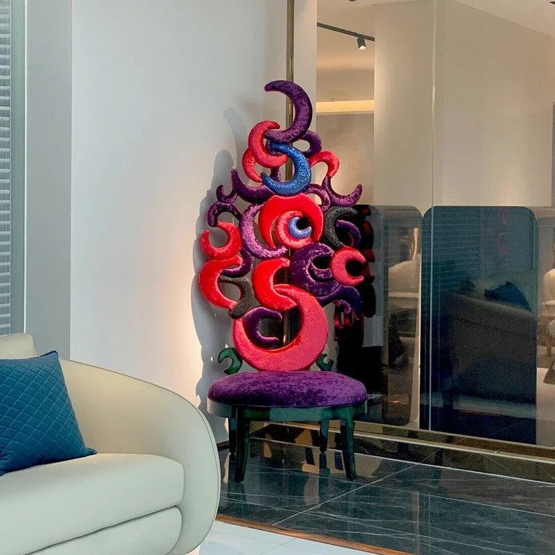 كرسي أريكة من القماش الفاخر الخفيف على شكل هلال، كرسي ترفيهي فاخر للفيلا كرسي ترفيهي عالي الظهر مزخرف