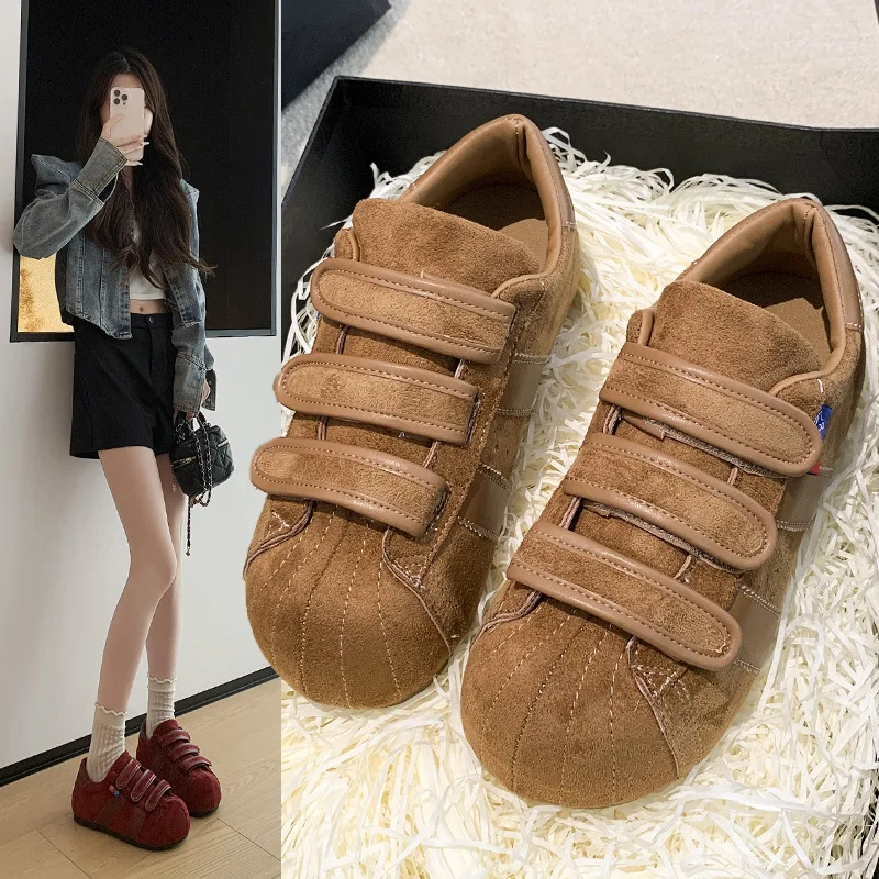 

Soft Leather Casual Sports Sneakers with Velcro Ugly Cute Kapibara Big Toe Height-Increasing Thick-Soled Shoes for Women