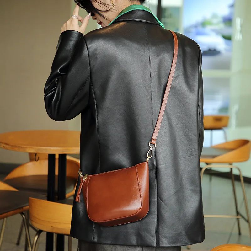 Women's 2024 New High End Single Shoulder Small Lightweight Dumpling Made Of Genuine Leather Versatile Casual Crossbody Bag