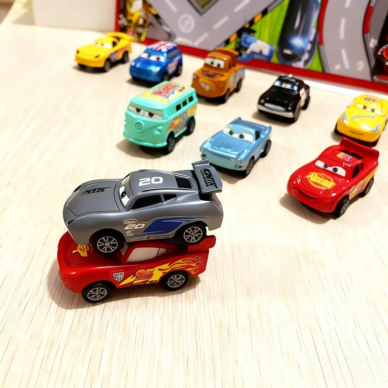

Disney Cars Pixar пластиковые гоночные игрушки Молния Маккуин детские игрушки Jai Alai Skate Storm Boy набор рождественских подарков для мальчиков