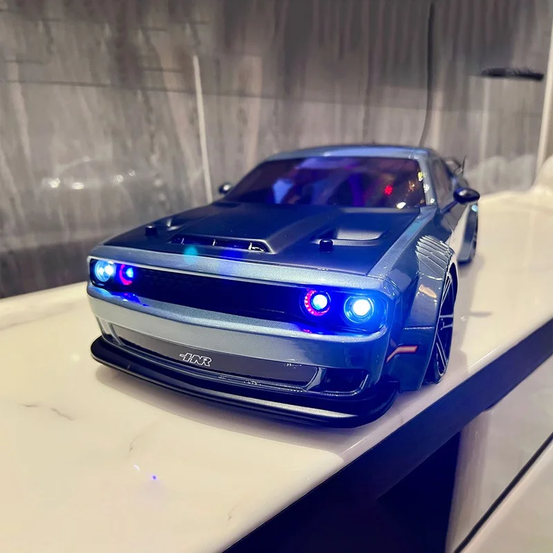 HNR Hongnuo H9802 1/10 Controle Remoto Elétrico Flat Running Drift Car Simulação Dodge SRT Carro Modelo RC com tração nas quatro rodas