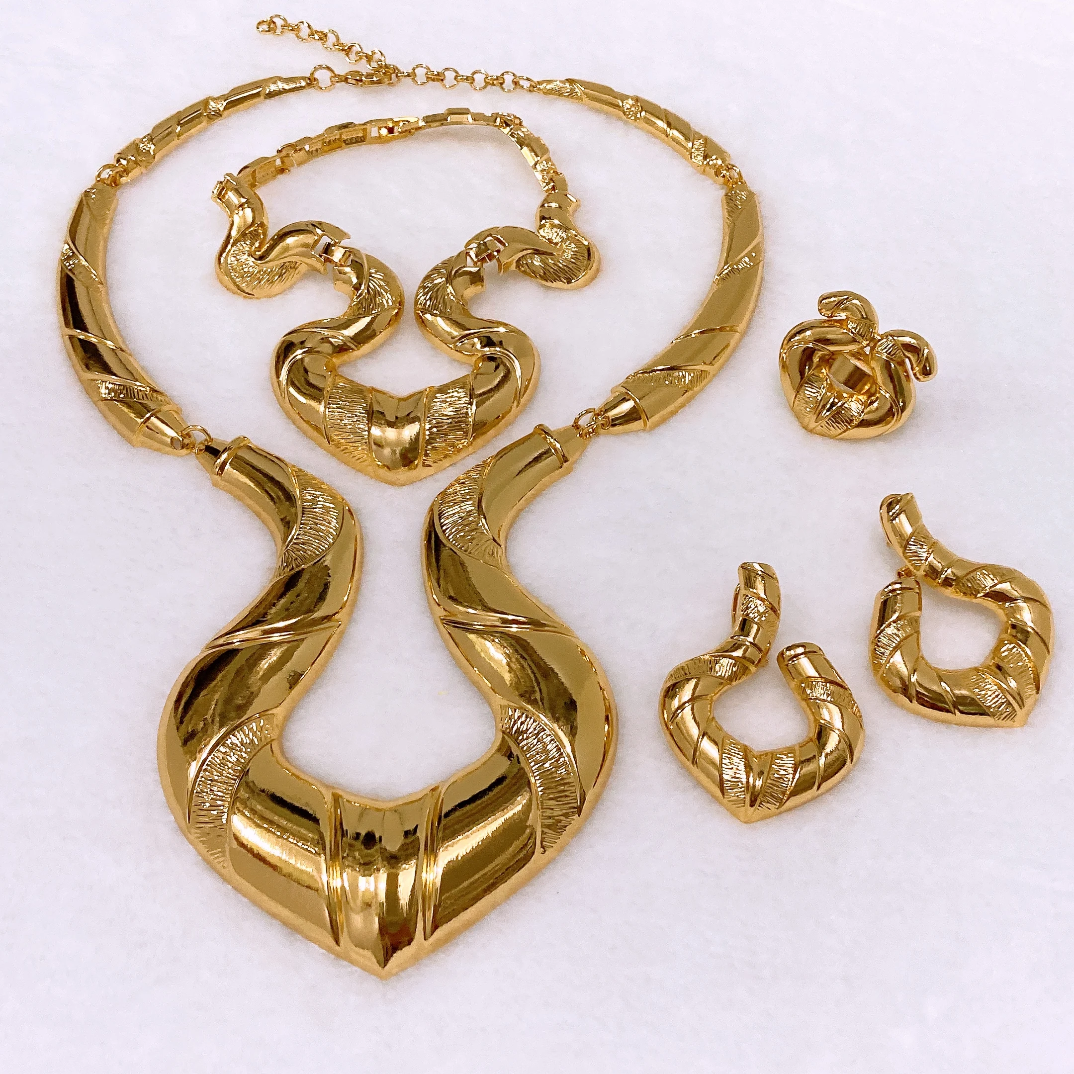 Yulaili High Quality Brazilian Gold Twisted Pattern Jewelry Set Necklace Bracelet Earrings Ring for Party Wedding X00073